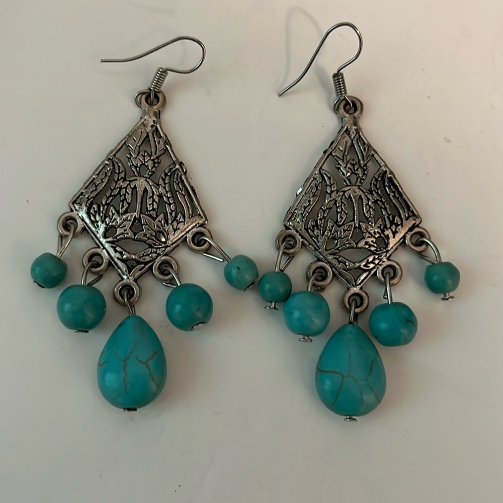 Earrings dangling long turquoise stone triangular shape silver tone metal design - Picture 4 of 9